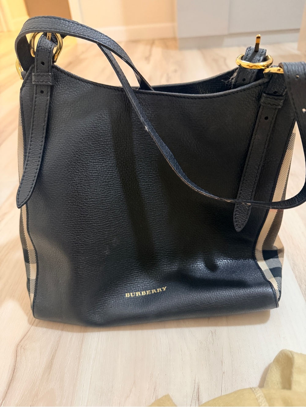 Burberry Black Leather & Vintage Check Shoulder Bag with Gold Hardware - Picture 7 of 9